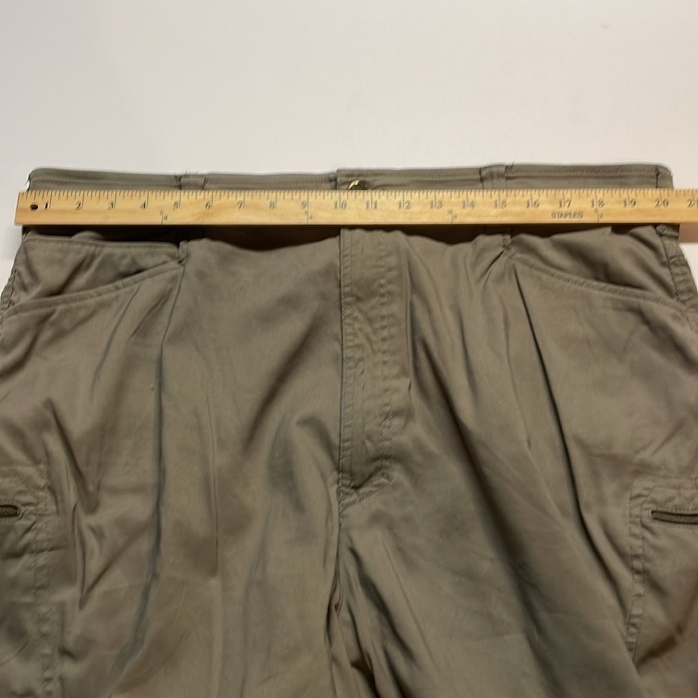 Wrangler men’s dark taupe cargo shorts size 42 - Picture 7 of 9